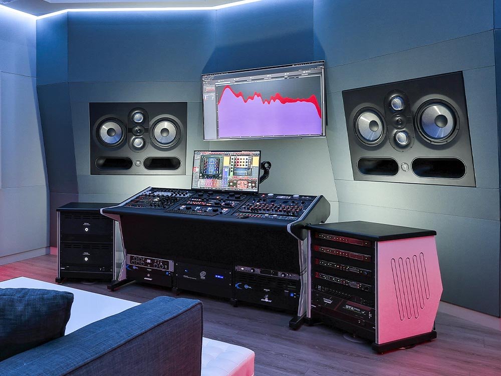Clear Sound Across Every Seat in a Busy Live Venue professional loudspeakers